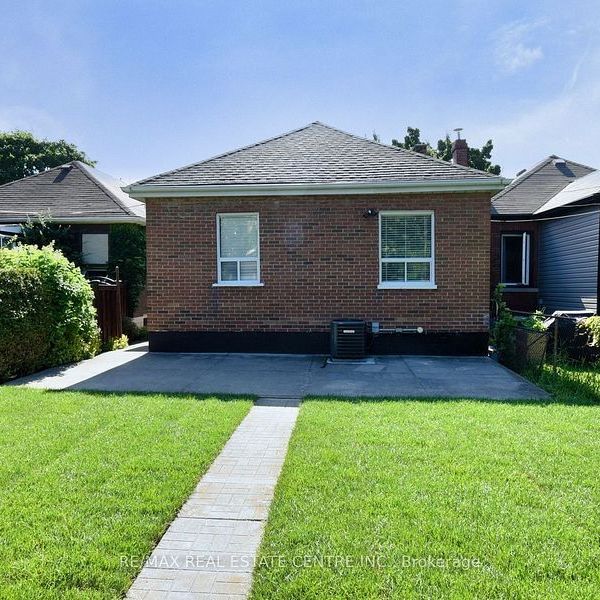 For Lease - 14 Graham Avenue, Hamilton, Ontario - Photo 1