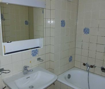 Rue du Puits 18, appartement 3 pièces 2ème étage peintures refaites - Photo 3