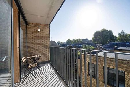 Mile End Road, Tower Hamlets, E1 - Photo 2