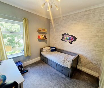 2 bedroom terraced house to rent - Photo 4