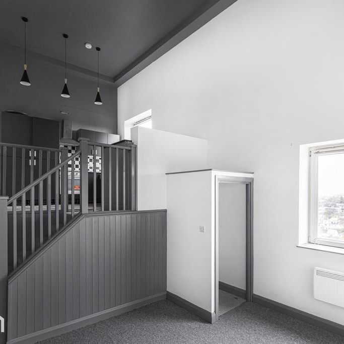 2 bedroom flat to rent - Photo 1