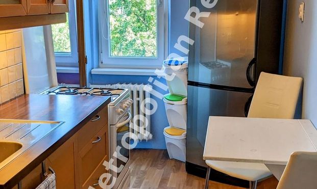 Zariadený 1,5 izbový byt v tichom prostredí Ružinova s balkónom - Fotografia 1