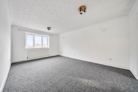 2 bedroom maisonette to rent - Photo 2