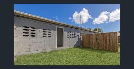 MODERN DUPLEX LIVING IN ROSSLEA! - Photo 5