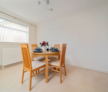 Price £1,200 pcm - Available Now - Unfurnished - Photo 4