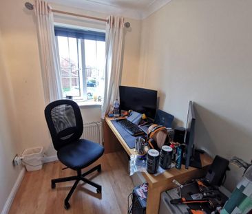 3 bedroom end of terrace house to rent - Photo 1