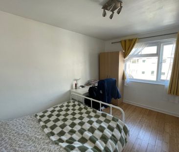 Dale Grove - Photo 1