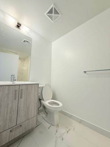 For Lease - 180 Front Street Unit# 4302, Toronto, Ontario - Photo 3
