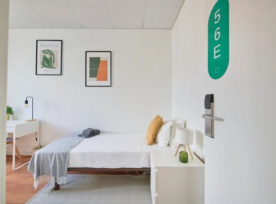 Rua Alexandre Herculano, Lisbon, Lisbon 1150-005 - Photo 1