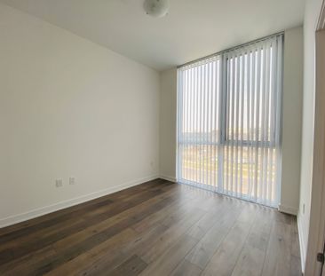 For Lease - 10 Honeycrisp Crescent Unit# 211, Vaughan, Ontario - Photo 4