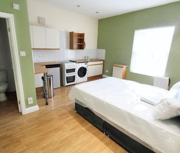 Studio to rent - Photo 6