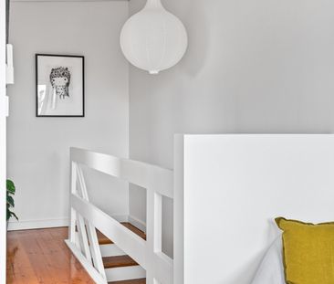 Quiet & Stylish Townhouse in the Heart of Carlton North - Photo 1