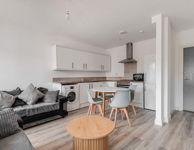 Paul Street Room 1 - Photo 1