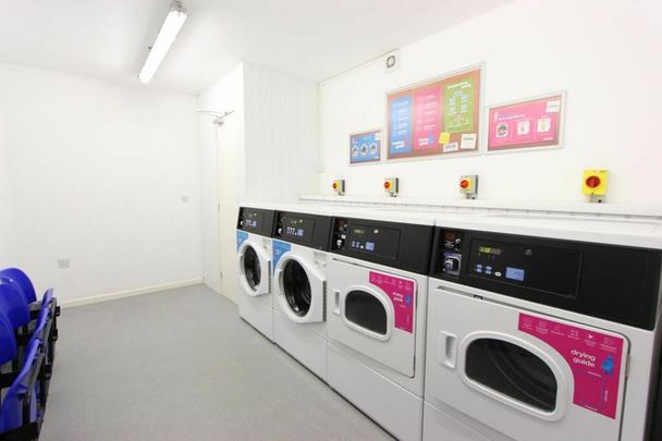 1 bedroom property to rent - Photo 1