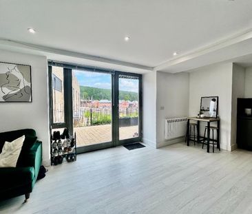 Mill Cottage Apartments, Old Mill Lane, Oughtibridge, S35 - Photo 3