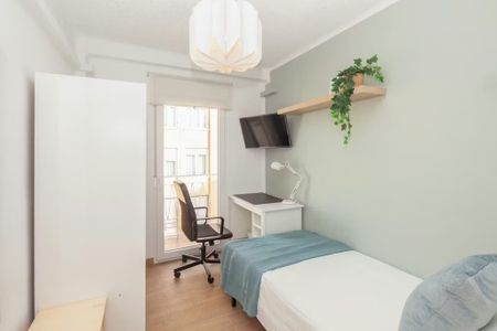 Carrer dEscalante, Valencia, Valencian Community 46011 - Photo 5