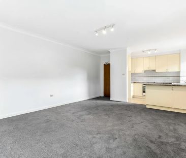Fabulous One Bedroom Apartment in Prime Lindfield Location - Photo 5