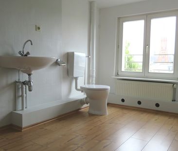 solide 3- Zimmer Maisonettewohnung in der Paulsstadt - Photo 4