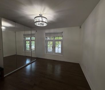 For Lease - 19 Bolger Place, Toronto, Ontario - Photo 2