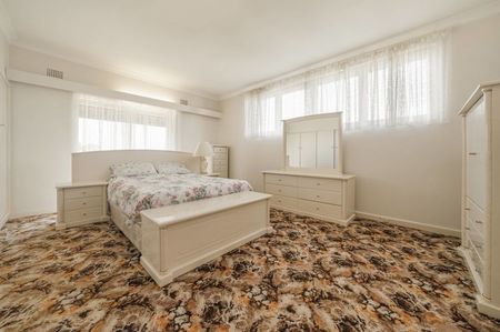 ACREAGE LIFESTYLE IN PRIME RABY LOCATION !!! - Photo 5