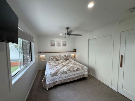 Charming Coastal Retreat for Lease at 177C Ocean Parade, Burleigh Heads - Photo 4