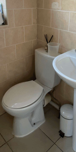 A Lovely Share in Cowley Room 6 - Photo 4