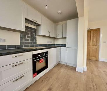 West End House, West Street, Fareham, PO16 - Photo 5