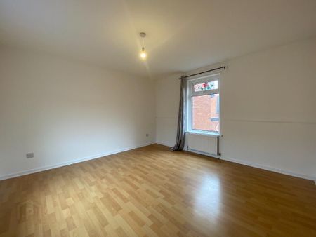 1 Matilda Gardens, Belfast, BT12 5NP - Photo 4