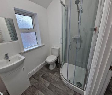 4 bedroom terraced house to rent - Photo 4