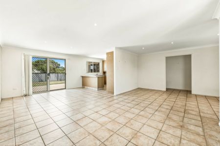 2/4A Blake Street, WILSONTON - Photo 3