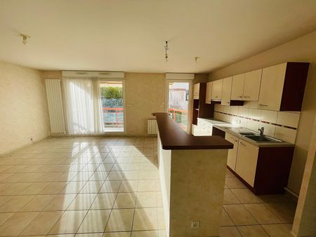 Location Appartement 3 pièces 73m² - Photo 4