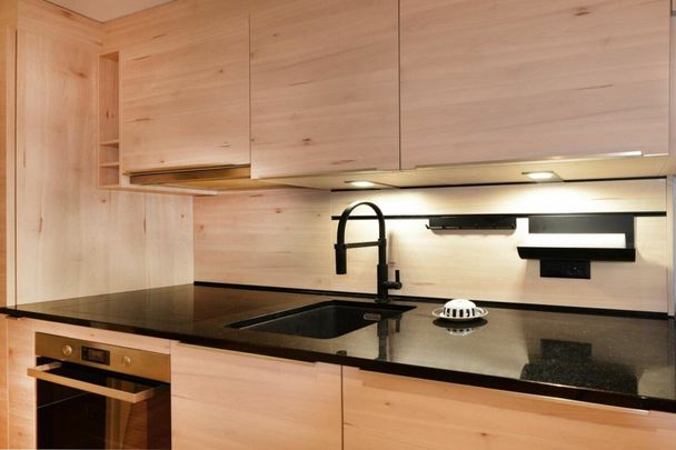 Modern furnished apartment in the heart of Zurich city - Photo 1