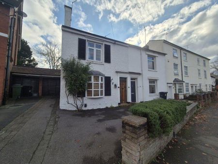 2 bedroom semi-detached house to rent - Photo 2