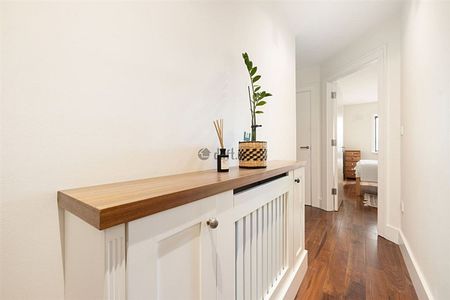 Apartment to rent in Dublin, Kill of the Grange - Photo 5