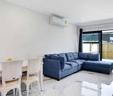 Modern 2 Bedroom Home Located in MÃâ€Ãngere - Photo 2