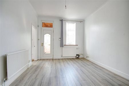 3 bedroom detached house to rent - Photo 2