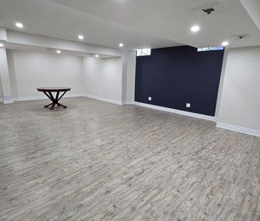 For Lease - 2209 Blackbird Court, Oakville, Ontario - Photo 4