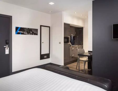 Smart Studio Apartment - Photo 2