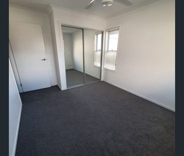 1/43 Bower Street, Annerley, Qld 4103 - Photo 3