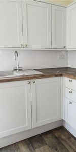 6 bedroom terraced house to rent - Photo 4