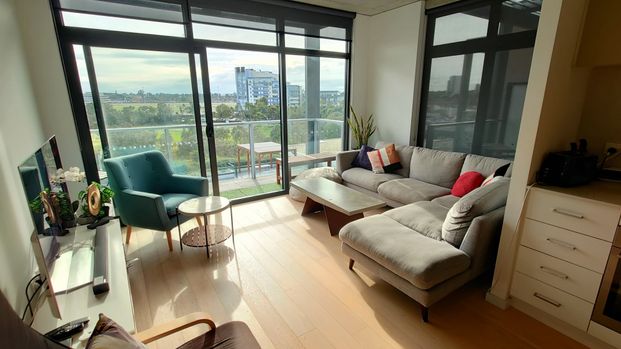 Kensington - Photo 1