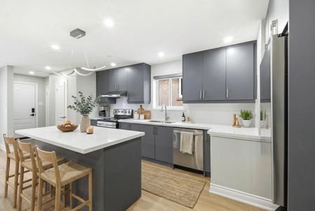 For Lease - 35 Regatta Crescent, Toronto, Ontario - Photo 4