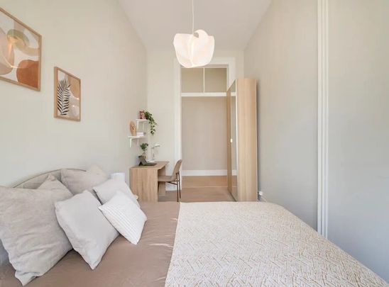 Largo Vitorino Damásio, Lisbon, Lisbon 1200-872 - Photo 1