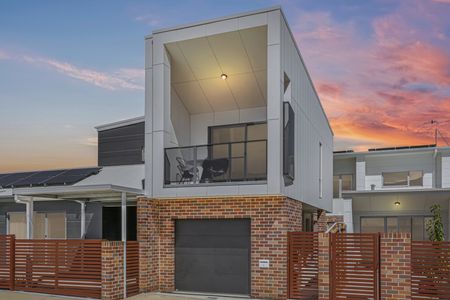 25 Clegg Lane, Strathnairn ACT 2615 - Townhouse For Rent | Domain - Photo 2