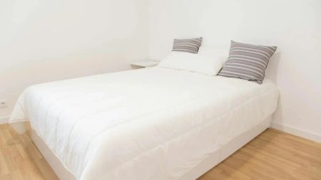 Room in a shared 14-bedroom apartment for rent in Gondomar. - Foto 4