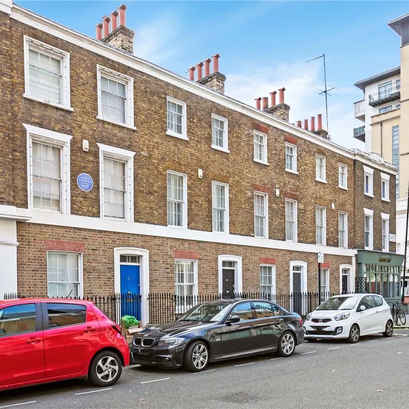 3 bedroom house in Pimlico - Photo 1