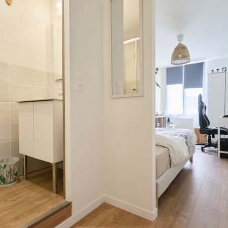 JARD B Roommate 2 Bedrooms at Reims - Photo 3