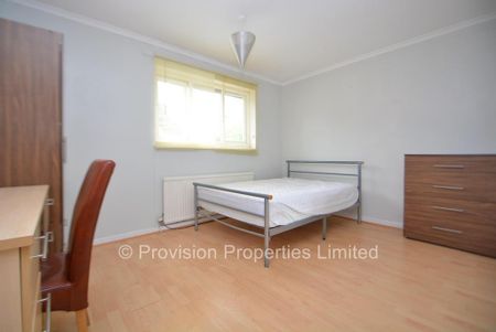 2 bedroom semi-detached house to rent - Photo 3