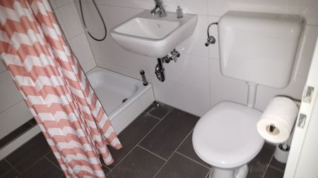 Helle City-Wohnung mit Duschbad und Balkon - Photo 3