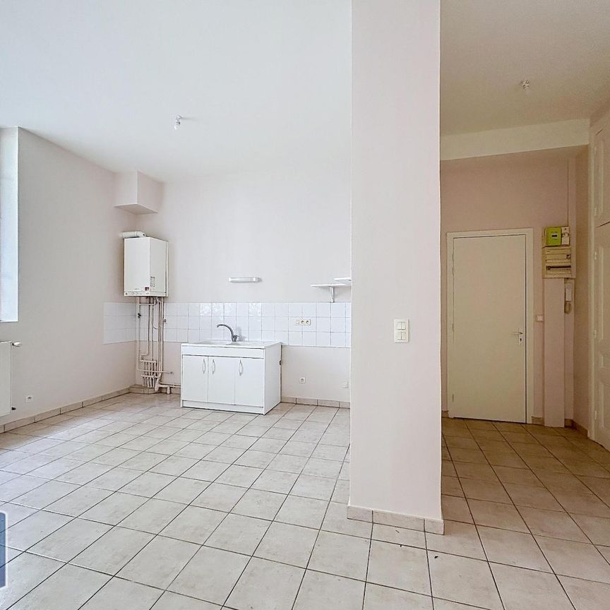 Location Appartement 3 pièces 69m² LYON 3ème - Photo 1